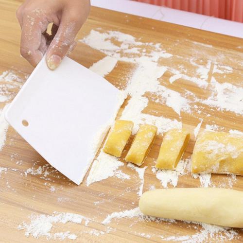 Fábrica de cortadores de raspador de masa de pastel de pan de harina en forma de D con logotipo personalizado
